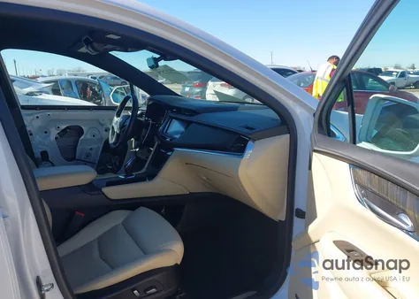 2018 Cadillac Xt5 Standard z USA, uszkodzony, nr VIN 1GYKNARS6JZ133213